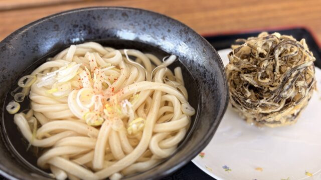 桶川・安藤製麺で「朝うどん」｜かけ270円の讃岐セルフと名物・昆布天がたまらない