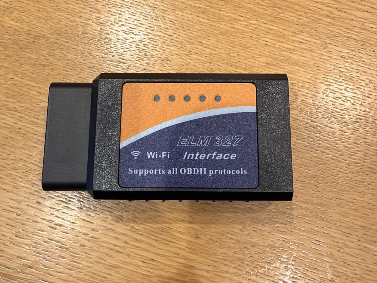 【写真で解説】日産サクラのバッテリーをLeafSpyで診断する方法——OBD2ポートの場所から接続設定まで