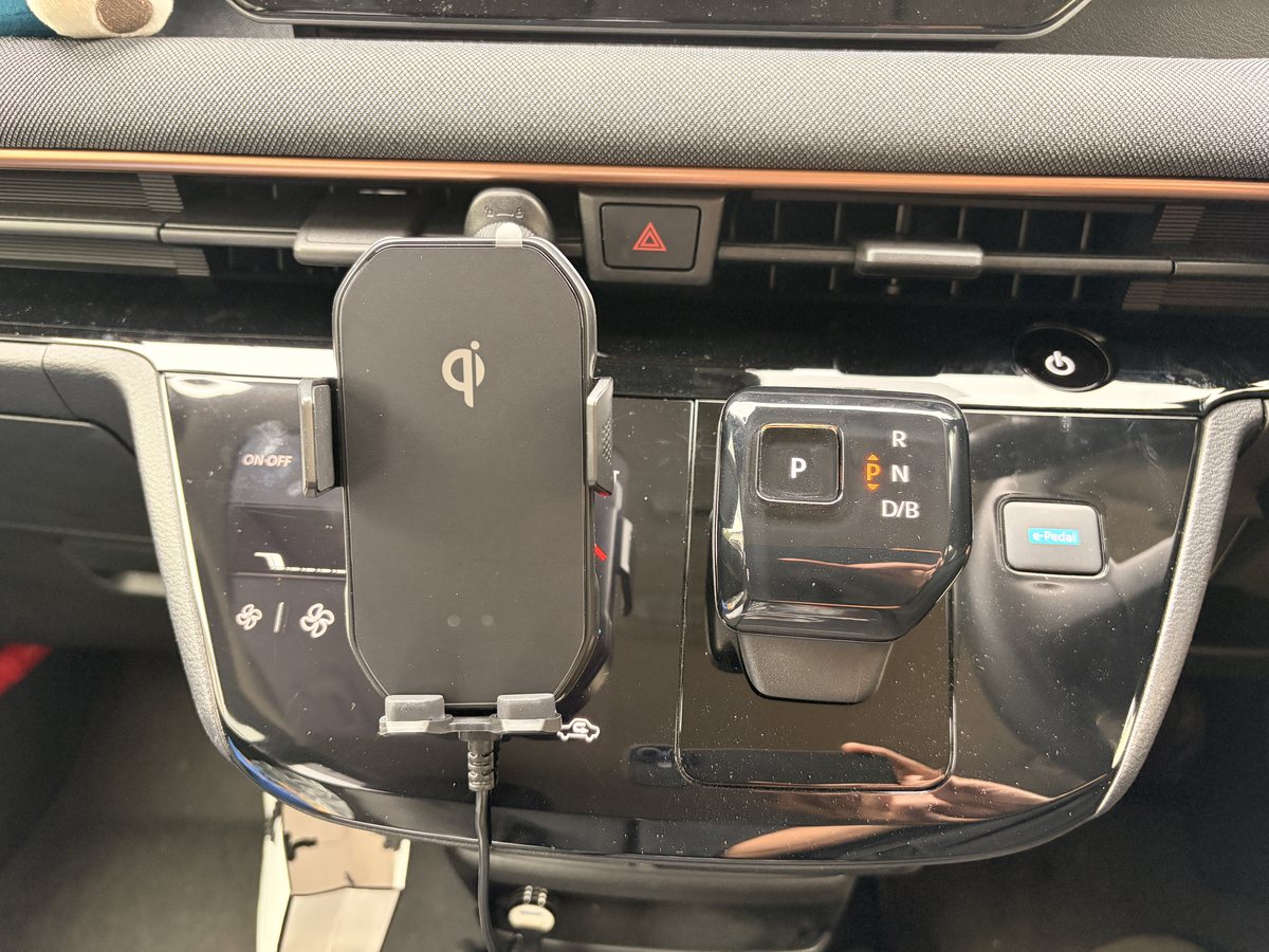 サクラにワイヤレス充電スマホホルダーを付けてみた｜設置場所で3回やり直した全記録【エナジーギア J-673】